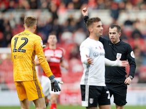 Ten-man Fulham hold on for Middlesbrough stalemate