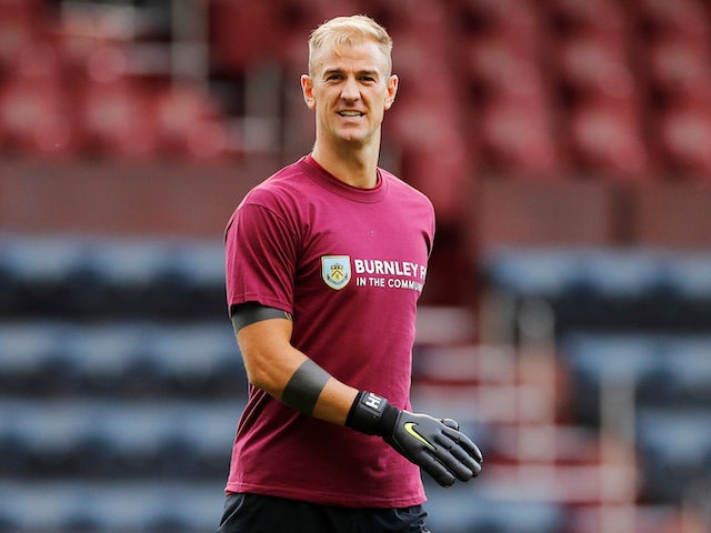 Joe Hart warms up for Burnley on August 31, 2019