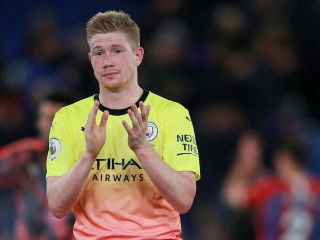 Manchester City's Kevin De Bruyne applauds fans after the match in October 2019