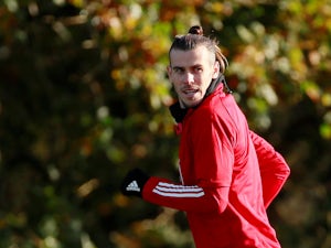 Gareth Bales trains with Wales squad