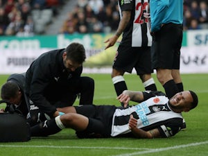 Newcastle captain Jamaal Lascelles ruled out until 2020 with knee injury