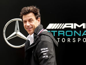 Wolff denies eyeing Aston Martin job