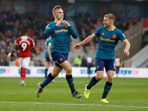 Jarrod Bowen brace rescues Hull draw at 10-man Middlesbrough