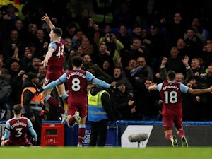 Aaron Cresswell nets as West Ham overcome Chelsea