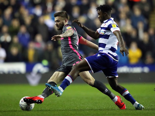Leeds United's Stuart Dallas in action with Reading's Ovie Ejaria on November 26, 2019