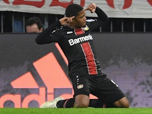 Bundesliga roundup: Ten-man Leverkusen stun Bayern as Leipzig lead way