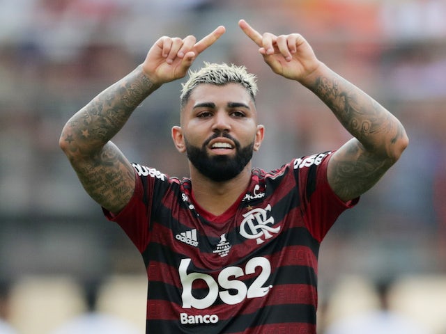 Gabriel Barbosa, do Flamengo, comemora marcar seu segundo gol no dia 23 de novembro de 2019