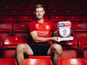 Free-scoring Eoin Doyle wins player of the month award again