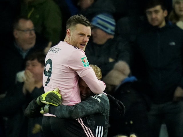 Jamie Vardy celebrates scoring the decisive penalty for Leicester City on December 18, 2019