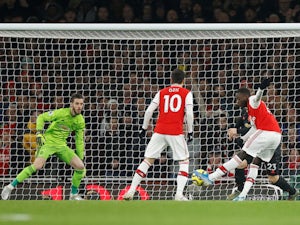 Arsenal overcome Man United at Emirates Stadium