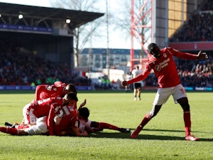 Joe Lolley brace fires Nottingham Forest back into playoff places