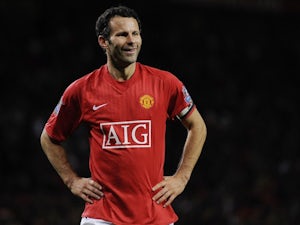 On This Day in 2013: Ryan Giggs extends Man United contract