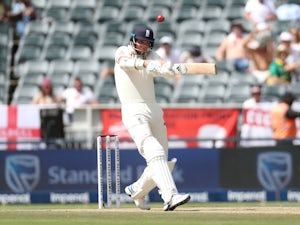Last-wicket stand takes England to 400 in first innings