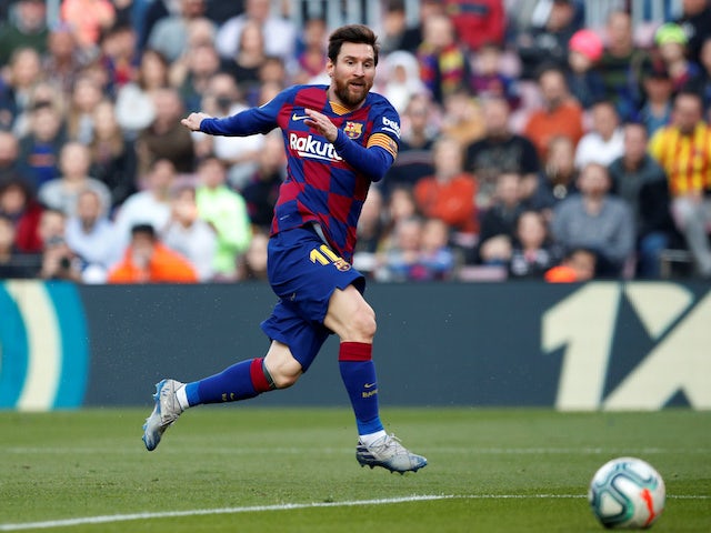 Barcelona boss hails Messi as 