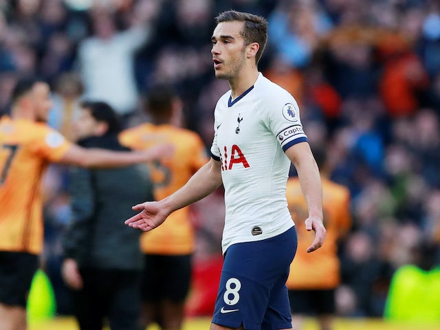 Harry Winks in action for Spurs on March 1, 2020