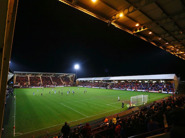 Dunfermline 0-0 Hearts: Visitors edge closer towards title