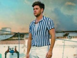 Niall Horan on the cover art for Heartbreak Weather