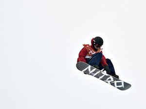 Jamie Nicholls gets creative to hone snowboarding skills during lockdown