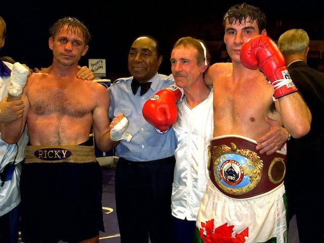 On This Day: Joe Calzaghe retains WBO title against Rick Thornberry