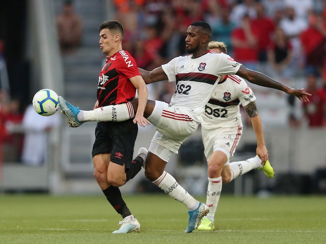 Athletico Paranaense's Leo Cittadini in action with Flamengo's Gerson in October 2019