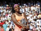 Serena Williams celebrates winning the French Open in 2015