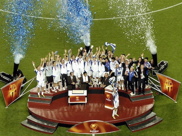 Greece celebrate winning 2004