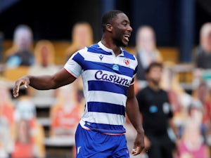 Reading defeat nine-man Barnsley to go two wins out of two