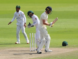 Pakistan in control against England as Yasir Shah takes three wickets