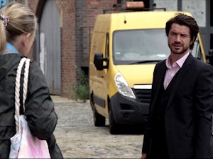 Coronation Street cast and crew 'could isolate in Manchester hotel'