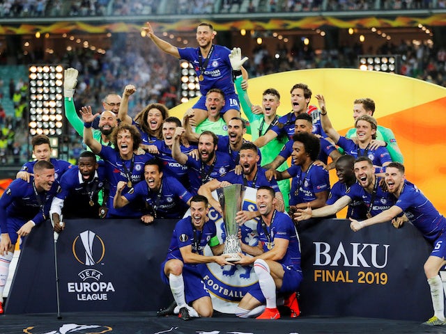 Chelsea celebrate with the Europa League trophy in 2019
