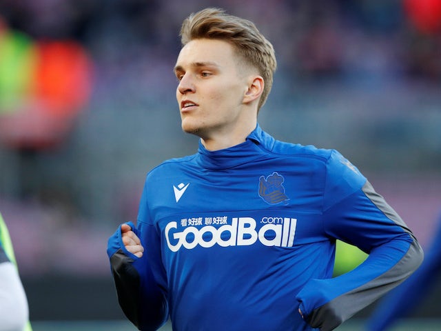 Martin Odegaard warms up for Real Sociedad on March 7, 2020