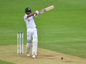 England frustrated by Pakistan after rain delays start 