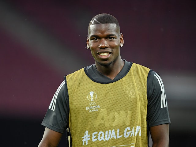 Pogba 'happy at Man United and open to signing new deal'