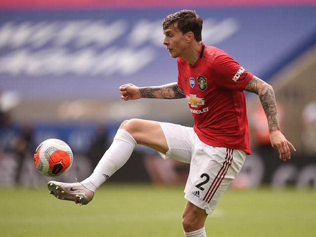 Victor Lindelof is playing through the pain barrier