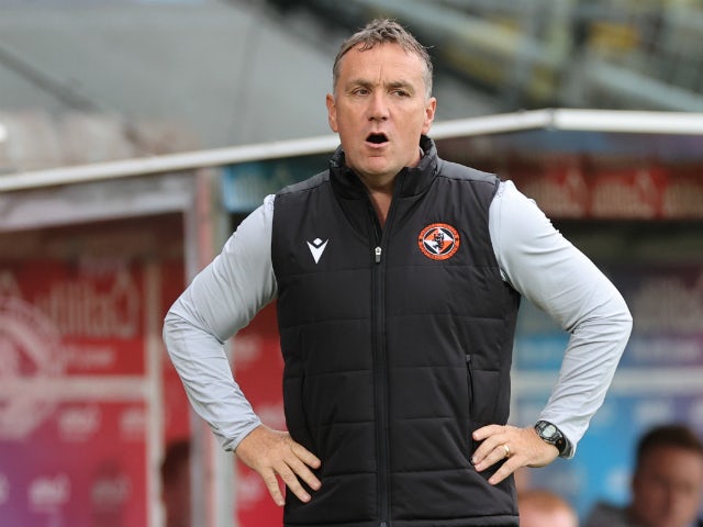 Aberdeen 0-3 Dundee United: Micky Mellon's side into last four