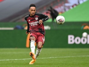Aubameyang 'agrees new three-year Arsenal contract'