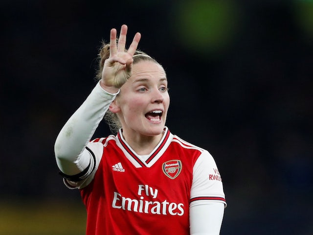 Kim Little brace helps Arsenal hammer Manchester City to go top of WSL table
