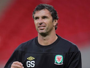 Tuesday's sporting social: Former clubs pay tribute to Gary Speed