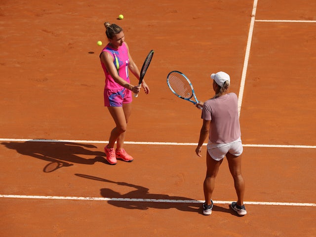 Result: Yulia Putintseva retires injured to send Simona Halep into Italian Open semis
