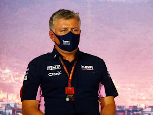 Netflix cameras 'creating drama' in F1 - Szafnauer