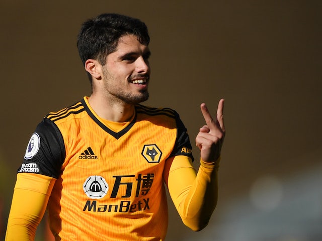 Pedro Neto signs new five-year Wolves contract