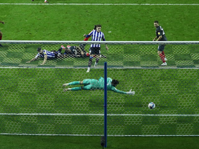 Sheffield Wednesday's Callum Patterson scores against Brentford in the Championship on October 21, 2020