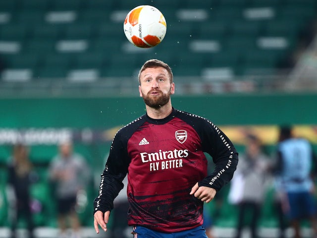 Merson takes swipe at Mustafi after Arsenal exit