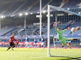 Bruno Fernandes scores for Manchester United against Everton in the Premier League on November 7, 2020
