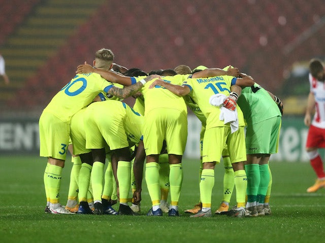 Gent players in a huddle before their Europa League meeting with Red Star Belgrade on November 5, 2020