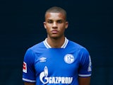 Malick Thiaw poses at the Schalke photoshoot on August 6, 2020