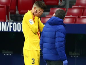 Pique injury 'could force Barca into transfer market'