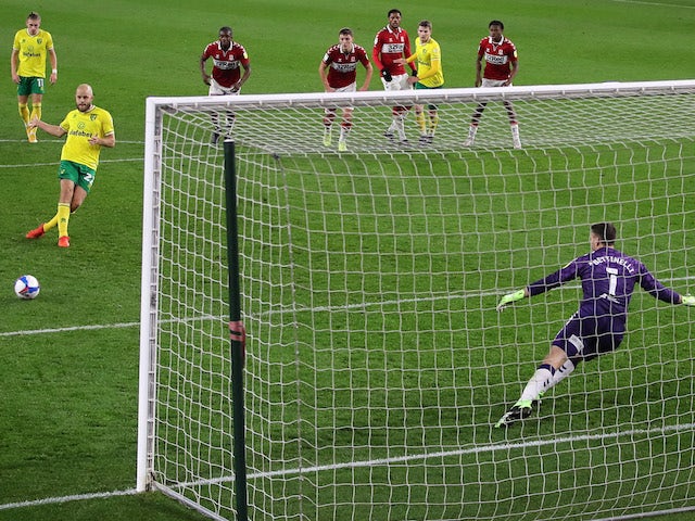 Teemu Pukki penalty sinks Middlesbrough to send Norwich top