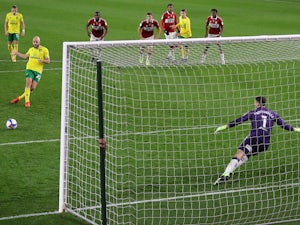 Teemu Pukki penalty sinks Middlesbrough to send Norwich top