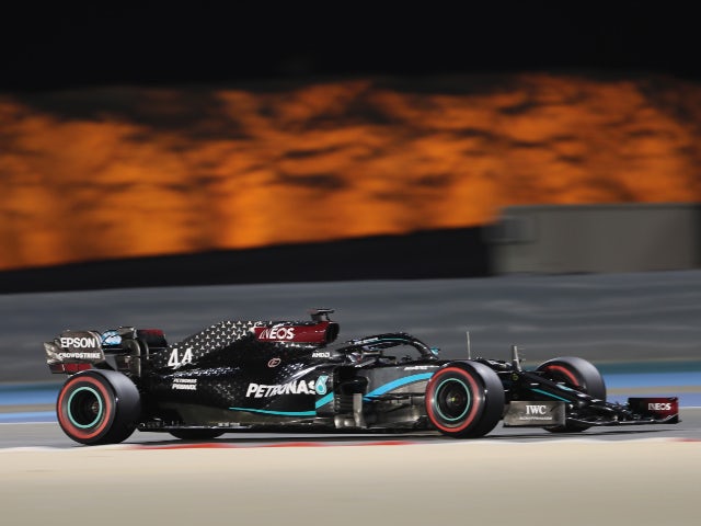 Stray dog interrupts Bahrain qualifying as Lewis Hamilton sets pace
